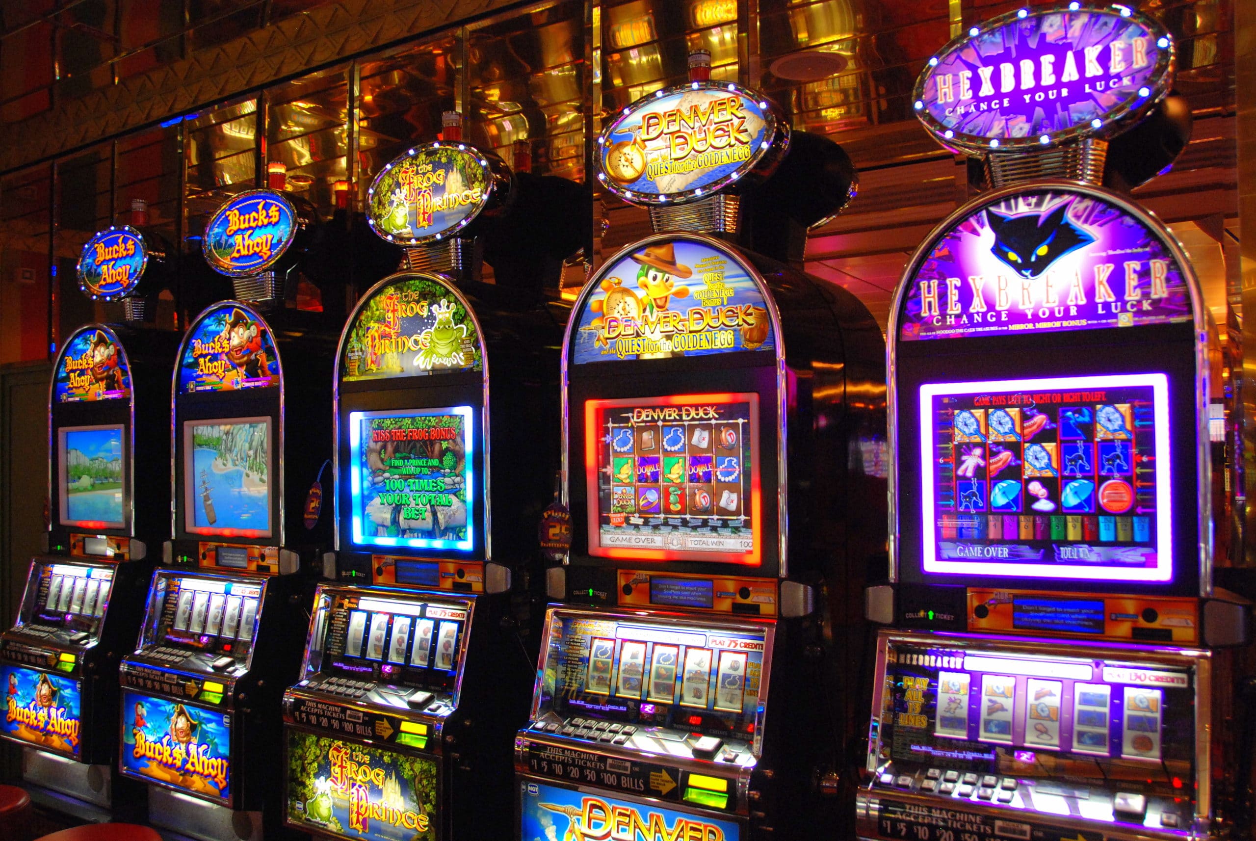 The Rise of Online Slot Games: Are They Better Than Traditional Casinos?